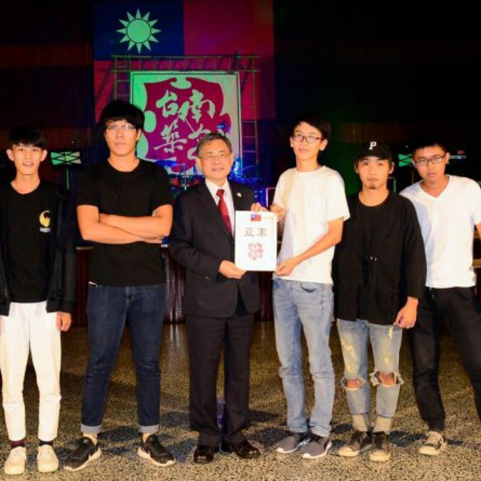 2017.09.11 本系四年級學生參加「台南築角－社區空間創意大賽」獲獎第二名及第三名